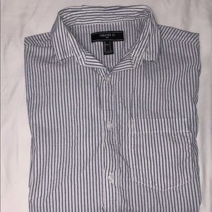 White blur striped short sleeve.